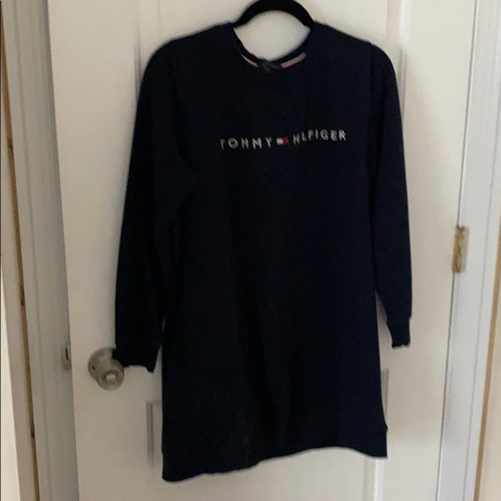 tommy hilfiger long crewneck